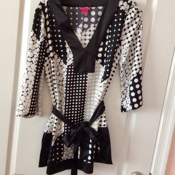 Sunny  Leigh Tops - LAST MARKDOWN SOFT FLOWING TOP!